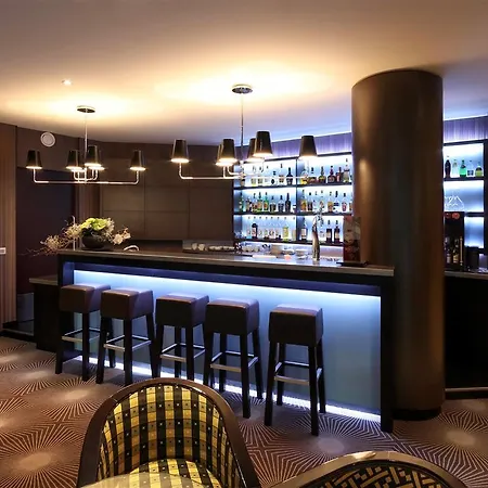 尼奥尔马莱波特温美居酒店 4* 尼奥尔