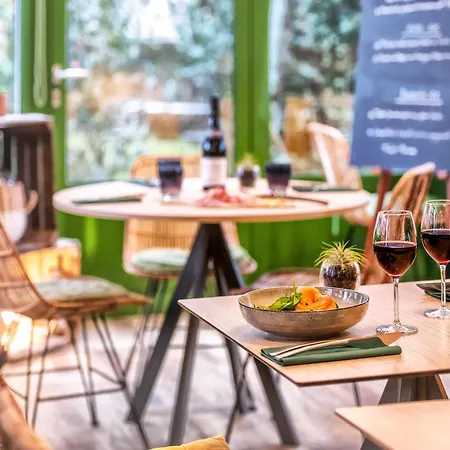 Mercure Marais Poitevin Hotel 4*