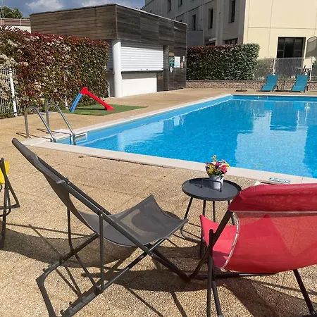 Mercure Marais Poitevin מלון 4*