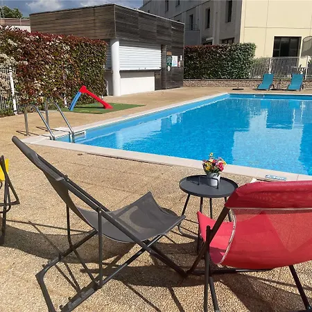 Mercure Marais Poitevin ניורט