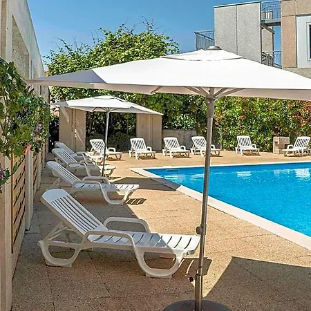 Mercure Marais Poitevin فندق نيورْ